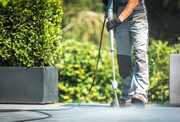 Best Sign and Awning Cleaning  in Spring Hill, FL